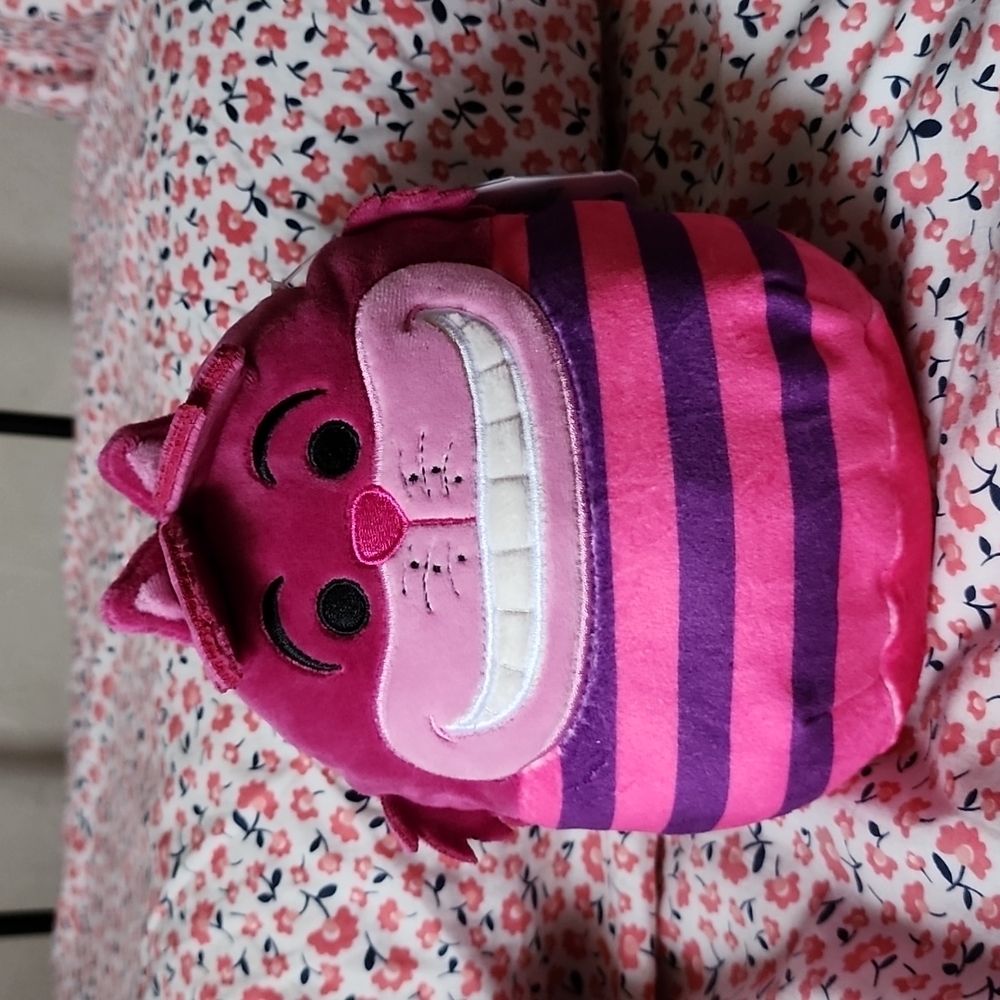 Brand New Disney Cheshire Cat in Alice's  Wonderland Squishmallows